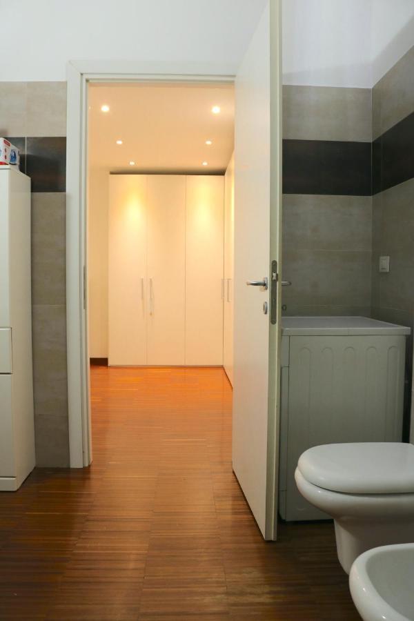 Cozy & Large Loft Famagosta Apartment Милано Екстериор снимка